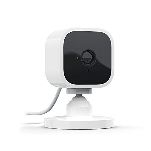 Ti presentiamo Blink Mini - Videocamera di sicurezza intelligente per interni, plug-in, compatta, con video in HD a 1080p, rilevazione di movimento, compatibile con Alexa – 1 videocamera